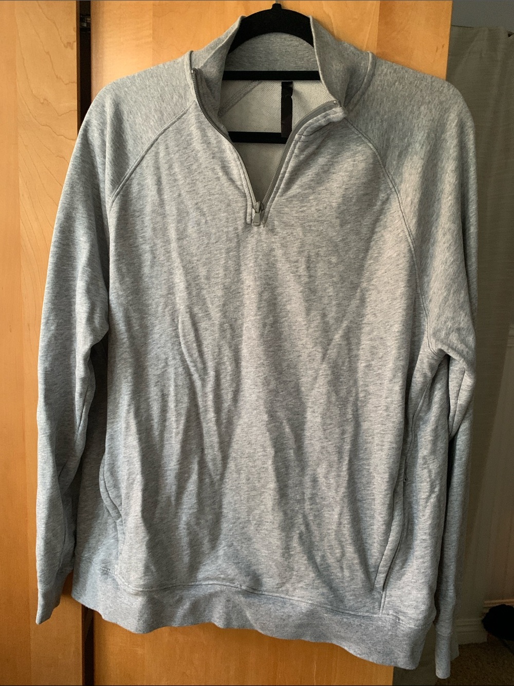 Fabletics 1/4 Zip Sweatshirt Top Size Medium gray Long Sleeves Women's